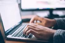 Nhân viên IT trả thù công ty, gây thiệt hại 22 tỷ
