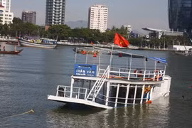 Gallery - Chìm Tàu Sông Hàn