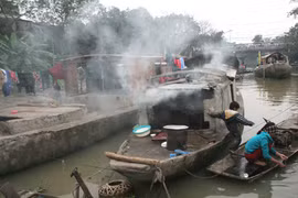 “Cả đời tôi chỉ... mong được lên bờ“