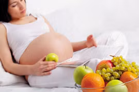 Chế độ ăn cho người nôn nhiều khi mang thai 