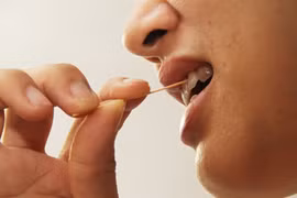 Xỉa răng cũng gây bệnh 