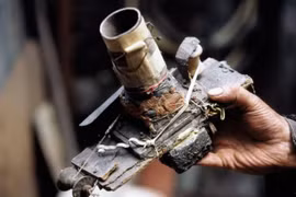 Máy ảnh nguyên thủy làm từ phế liệu của Tiệp Khắc