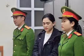 Cô gái xinh đẹp say xỉn lái ô tô tông chết tài xế xe tải 