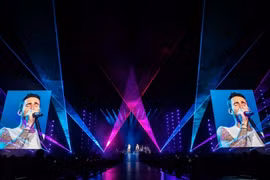 Siêu nhạc hội 8Wonder Winter Festival công bố 11 bản hit của Maroon 5