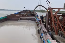 Hải Dương: Khai thác cát trái phép, 6 người bị phạt hơn 2,2 tỷ
