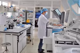 Thủ tướng: Giải quyết bằng được tình trạng thiếu thuốc, thiết bị y tế trong tháng 3
