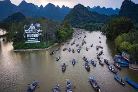 Những điều cần biết khi đi lễ hội chùa Hương năm 2024