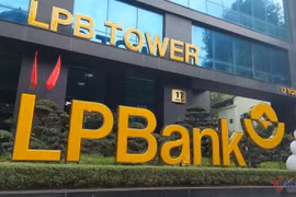 Hai Phó Tổng giám đốc LPBank xin từ nhiệm 