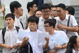 Thí sinh được "tặng" 0,2 điểm vì đề thi Vật lý sai sót