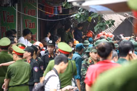Gallery - Sập Nhà 4 Tầng Ở Hà Nội - image 8