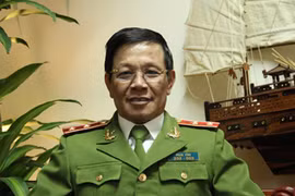 Gallery - Tướng công an ngã ngựa - image 10