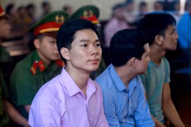 Gallery - 18 người sốc phản vệ khi chạy thận nhân tạo - image 11