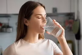 Điều cần tránh khi uống nước kẻo gây hại sức khỏe