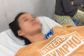Chị M. điều trị tại bệnh viện. (Ảnh: Tâm Giang).