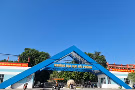 Vụ chậm cấp bằng cho 51 học viên: Trường ĐH Hải Phòng xin lỗi 