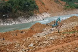 Gallery - SẠT LỞ THỦY ĐIỆN RÀO TRĂNG 3 - image 3