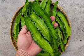 5 loại rau nhiều canxi hơn tôm cá, giá rẻ bán đầy chợ