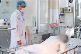 Thanh niên 17 tuổi dập nát tinh hoàn do tự chế pháo