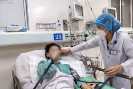 Chuyên gia cảnh báo nguy cơ ngộ độc rượu tăng cao dịp cuối năm