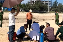 Một phụ nữ đuối nước tử vong khi tắm biển Nhật Lệ