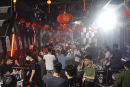 Đột kích quán bar, phát hiện 29 người dương tính với ma túy