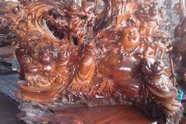 Ngợp đồ gỗ bạc tỷ ở triển lãm Hà Nội