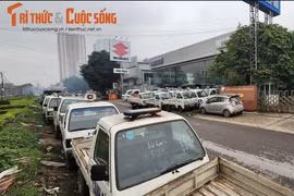 Hàng dài xe công an hư hỏng nằm chờ sửa chữa