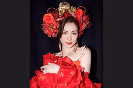 Hòa Minzy khoe nhan sắc ngày càng quyến rũ 