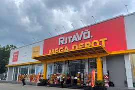Hoãn phiên tòa vụ Tập đoàn Rita Võ kiện khách hàng