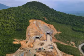 Nguyên nhân khiến loạt dự án cao tốc Bắc - Nam chậm tiến độ