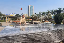 Chiêm ngưỡng sập đá vân mây “độc nhất vô nhị” ở Hà Nội