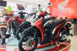 Đại dịch COVID-19 bùng phát, doanh số xe máy Honda giảm mạnh