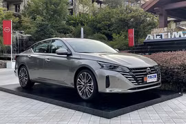 Nissan Teana 2023 chính thức trình làng 
