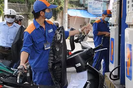 Giá xăng dầu hôm nay 10/12: Tiếp tục giảm do dữ liệu xuất khẩu Trung Quốc không khả quan