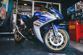 Chi tiết Yamaha R3 độ “full option” trên tay người Thái
