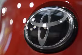 Toyota dự báo lãi ròng giảm 35% vì thuế quan từ Mỹ 
