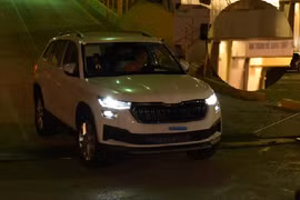 Cả dàn xe Skoda cập cảng Việt Nam