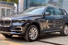 BMW X5 cần số pha lê hơn 4 tỷ tại Việt Nam