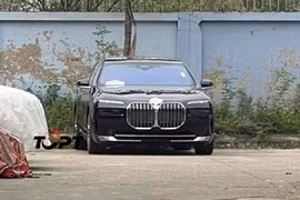 BMW i7 chạy điện về Việt Nam, đối thủ "nặng đô" Mercedes-Benz EQS 