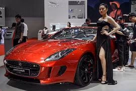 Chi tiết Jaguar F-Type R Convertible hơn 10 tỷ tại Việt Nam