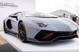 Lamborghini phải sản xuất 15 chiếc Aventador... đền cho khách hàng