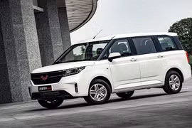 Cận cảnh minivan Wuling Hong Guang Plus 2020 mới của Trung Quốc