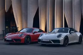 Cận cảnh Porsche 911 GTS 2022 khoảng 3,2 tỷ đồng