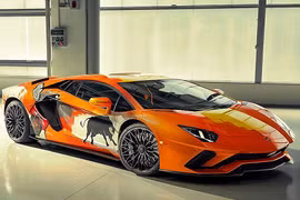 Lamborghini nhờ thanh niên 19 tuổi vẽ lên siêu xe Aventador S 