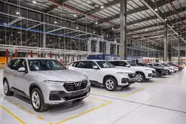 Loạt ôtô nhận ưu đãi cả trăm triệu đồng năm 2021
