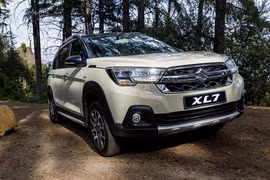 Suzuki XL7 hybrid vừa ra mắt Việt Nam: Có gì hút khách? 