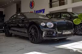 Cận cảnh Bentley Flying Spur Black Edition hơn 20 tỷ tại Hà Nội