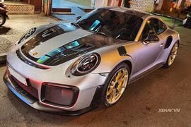 Porsche 911 GT2 RS “đắp” đầy sợi carbon, gần 23 tỷ ở Sài Gòn