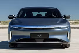 Luicd Air 2025 cao nhất 110.900 USD, chạy được 824 km/lần sạc