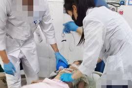 Bé 5 tuổi suy hô hấp vì bị hóc quả nhãn